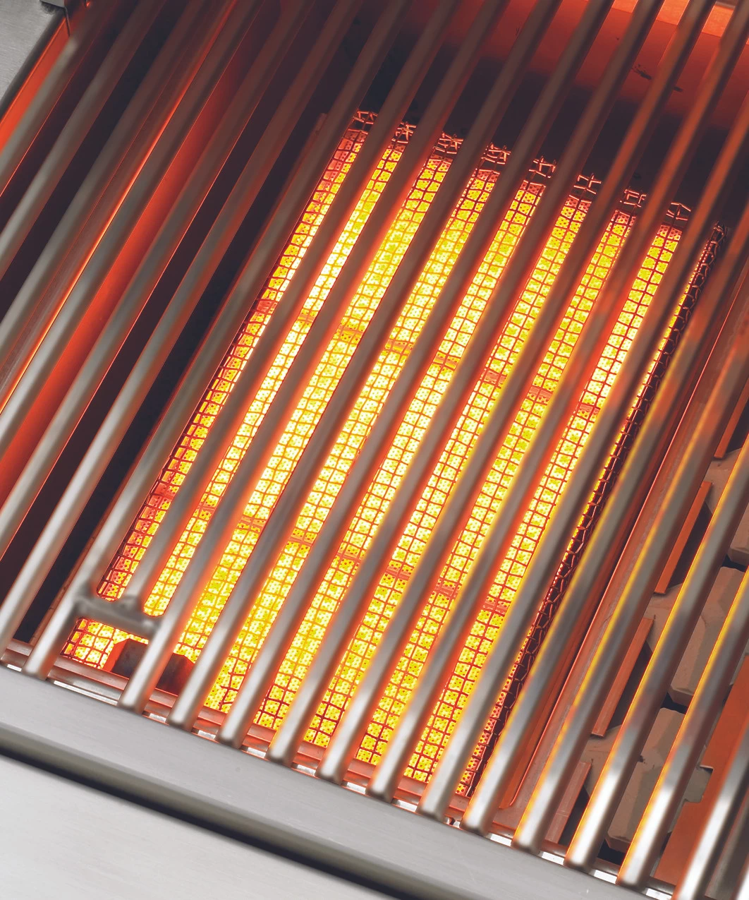 Delta Heat 38" Built-in Grill W Rotisserie, Sear Zone - DHBQ38RS - Image 3